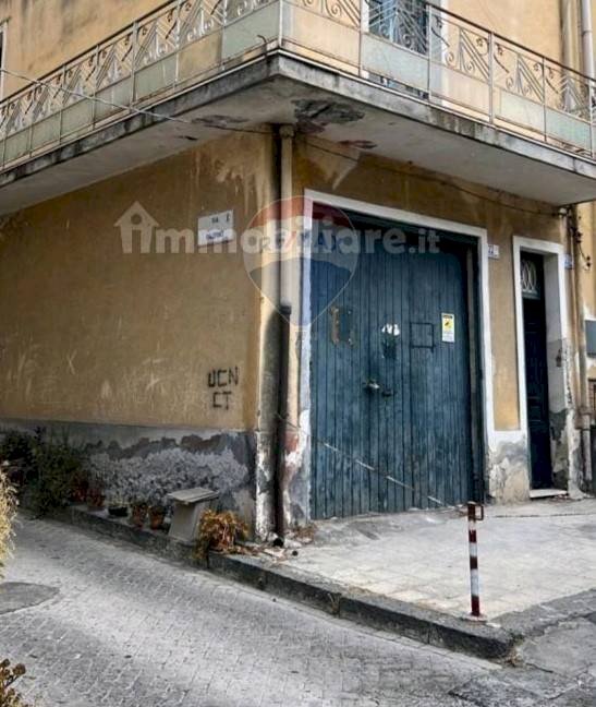 Edificio all\'aperto - Casa indipendente Via Stazione Motta
 
20/22, Motta Sant'Anastasia - foto 1