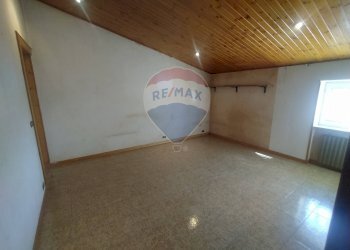 Stanza vuota - Quadrilocale Via Anna Magnani
 
11, Vairano Patenora - foto 22