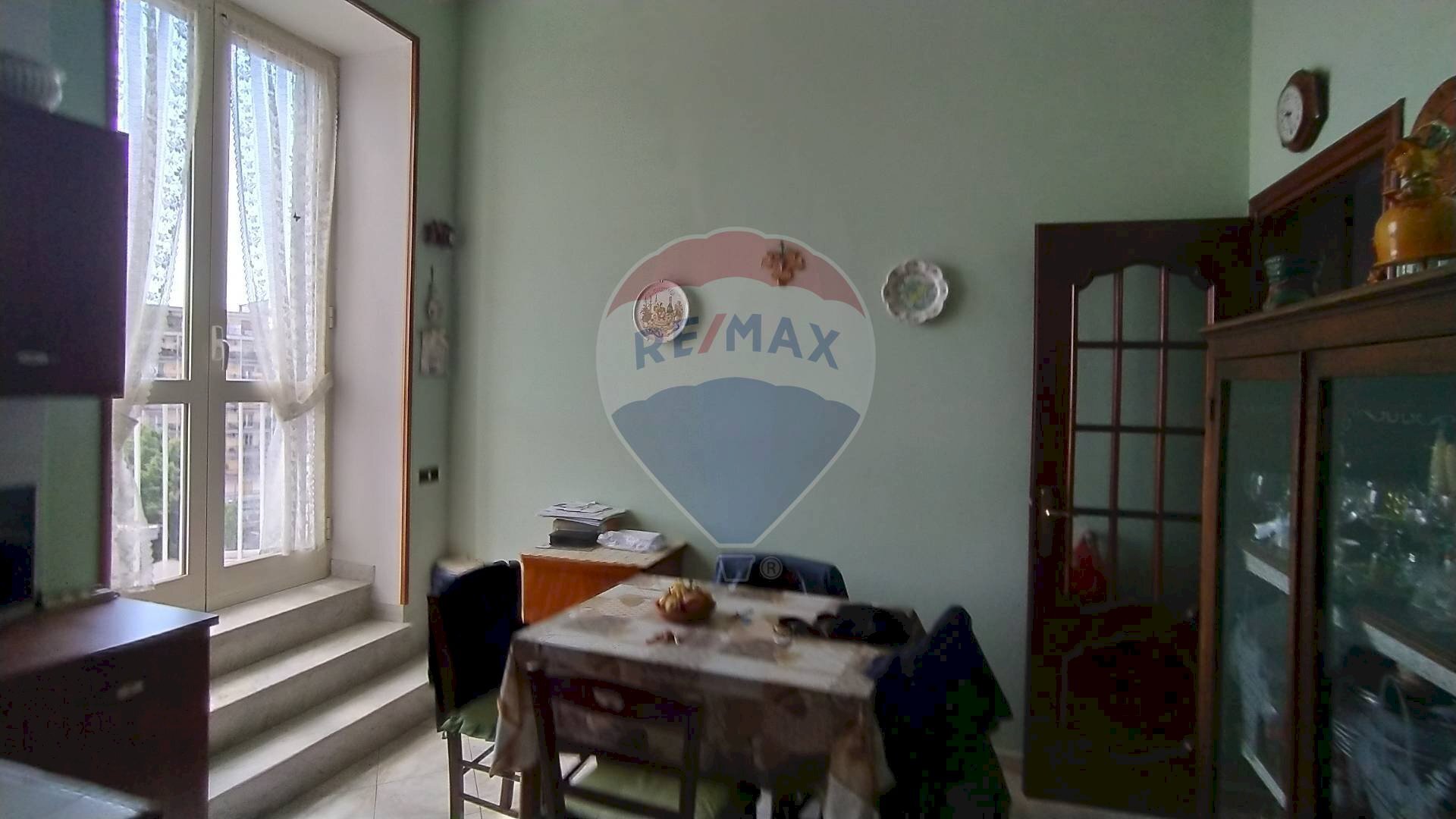 Sala da pranzo - Quadrilocale Via Misericordiella
 
26, Napoli - foto 3