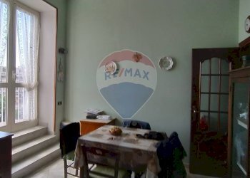 Sala da pranzo - Quadrilocale Via Misericordiella
 
26, Napoli - foto 3