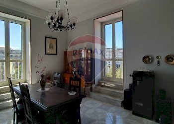 Sala da pranzo - Quadrilocale Via Misericordiella
 
26, Napoli - foto 11
