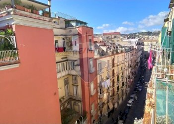 Edificio all\'aperto - Quadrilocale Via Misericordiella
 
26, Napoli - foto 21