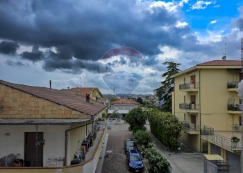 Edificio all\'aperto - Quadrilocale via vienna
 
1, San Giovanni Teatino - foto 21