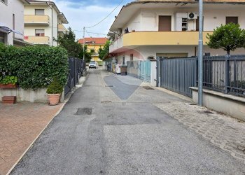 Via Vienna - Quadrilocale via vienna
 
1, San Giovanni Teatino - foto 42