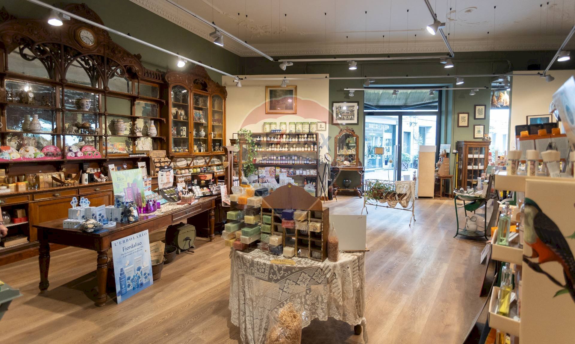 Dispensa di stoccaggio - Shop Piazza della libertà
 
6, Salsomaggiore Terme - photo 1