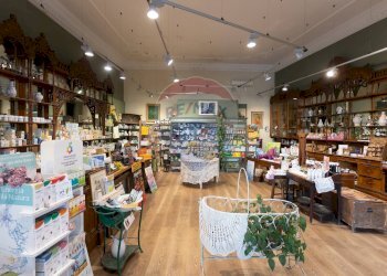 Dispensa di stoccaggio - Shop Piazza della libertà
 
6, Salsomaggiore Terme - photo 9