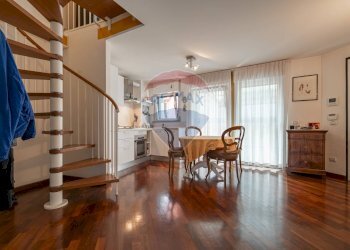 Sala da pranzo - Two-room apartment Viale Premuda
 
40, Milano - photo 1