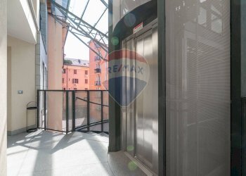 Ricezione / Lobby - Two-room apartment Viale Premuda
 
40, Milano - photo 14