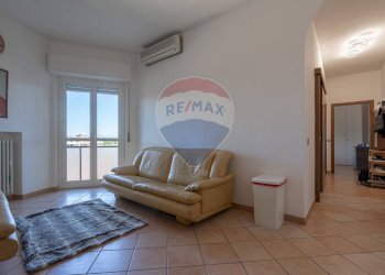 \nSoggiorno\n - Appartamento Via Giuseppe Verdi
 
598, Caronno Pertusella - foto 2