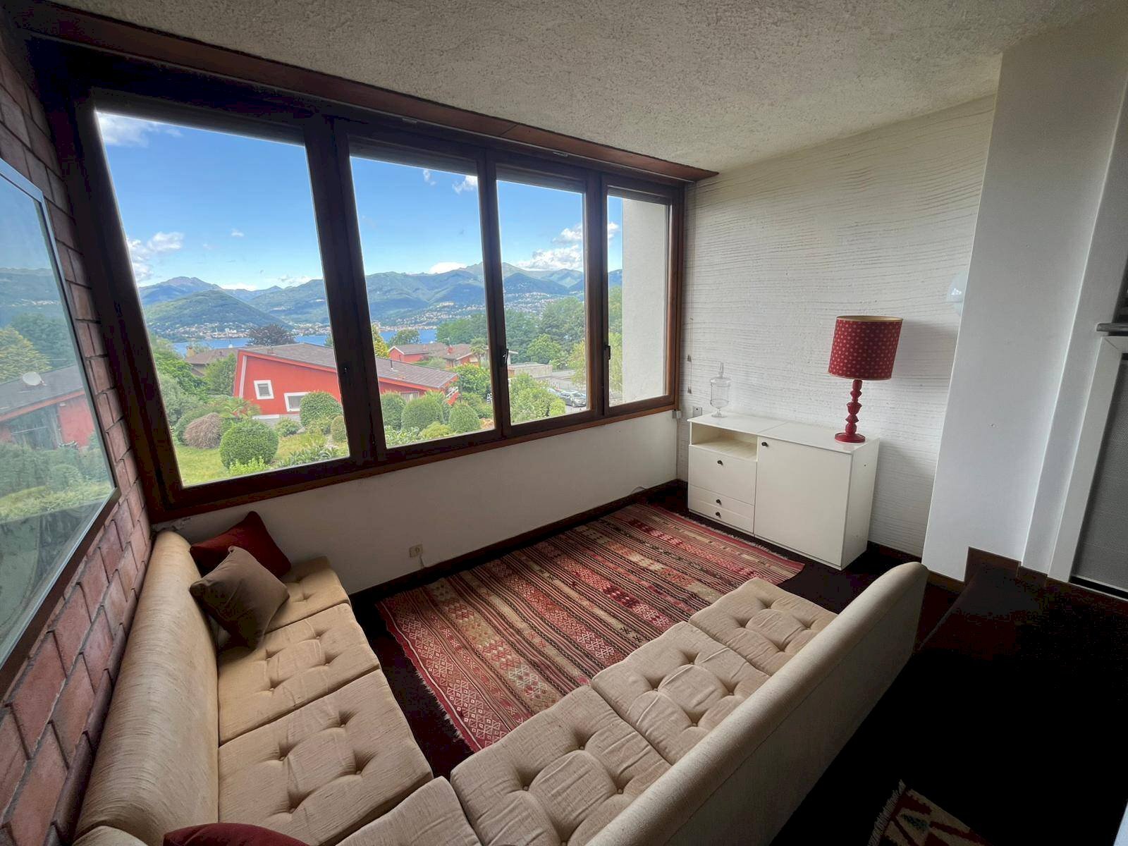 Foto 1 - Trilocale via del Roccolo
 
42, Laveno-Mombello - foto 1