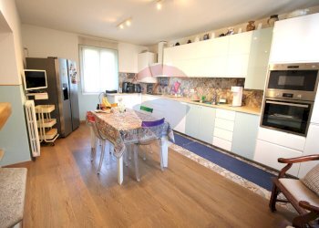 Cucina - Independent house Piazza San Giovanni
 
2, Cusino - photo 1