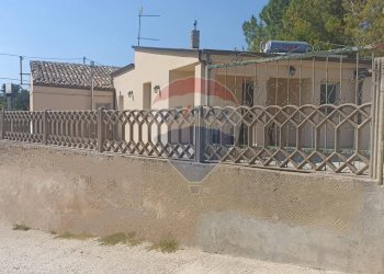 Casa all\'aperto - Villa c/da petraro
 
12, Chiaramonte Gulfi - foto 1