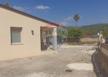 Terrazza - Villa c/da petraro
 
12, Chiaramonte Gulfi - foto 2