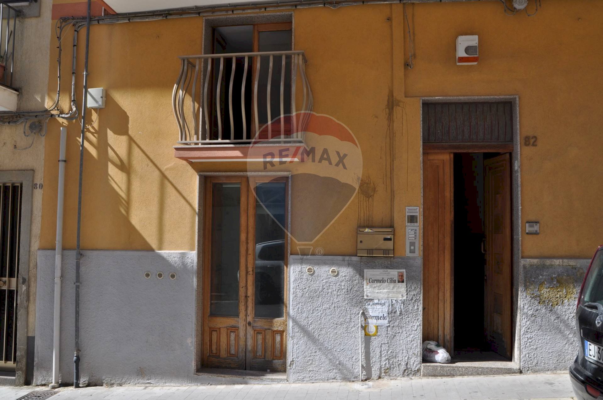 Edificio all\'aperto - Locale Commerciale via solferino
 
82, Ragusa - foto 2