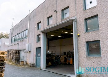 Esterno_3 - Capannone Via caduti di nassirya
 
12, Binago - foto 12