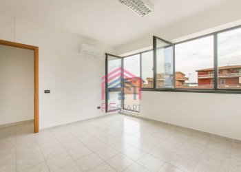 Foto 14 - Ufficio Via Castelli Romani
 
41, Pomezia - foto 14