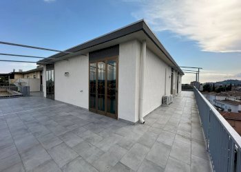 Foto 1 - Attico piazza Papa Giovanni XXIII, Torre Boldone - foto 1