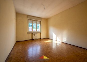 Camera da letto - Quadrilocale via Giovanni Giolitti, 12, Piasco - foto 24