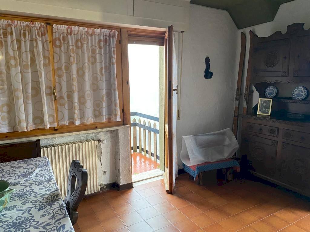 Salone - Two-room apartment via Rialdo, 10, Viola - photo 1