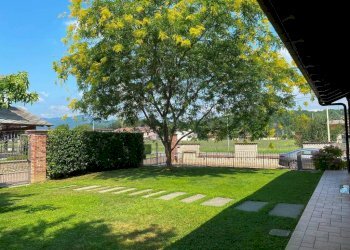 Giardino - Villa via Dante Livio Bianco, 10, Caraglio - foto 3