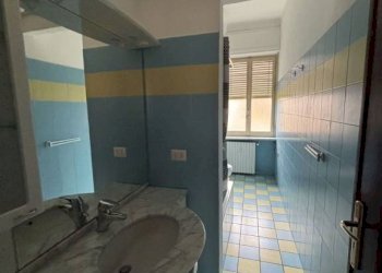 Bagno - Three-room apartment via Acceglio, 2, hamlet Cerialdo, Cuneo - photo 10