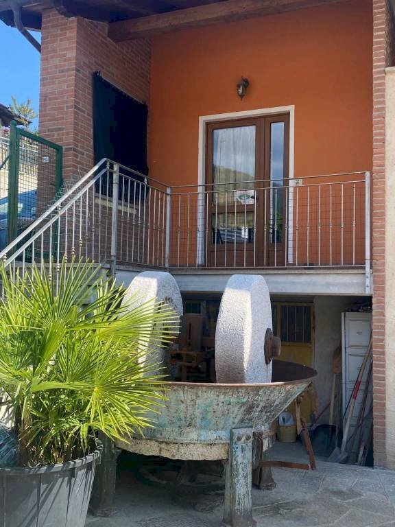 Facciata - Casa indipendente via della Villa, 41, Vignolo - foto 1