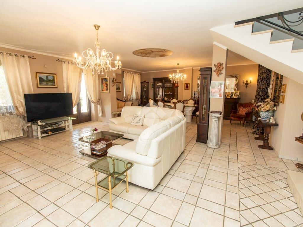 Semi-detached house Strada Canova Pogliani, Leini - photo 3