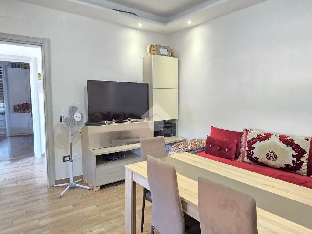 Three-room apartment Via Alessandro Volta, Medesano - photo 1