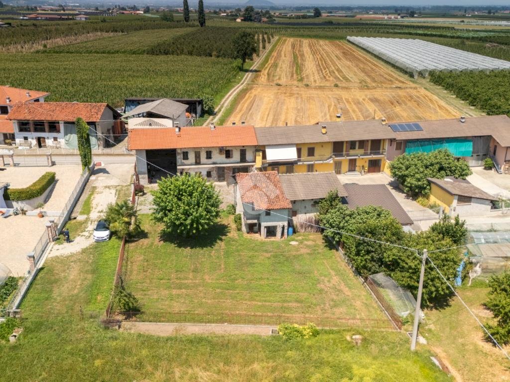 Semi-detached house Via Servour, Revello - photo 1