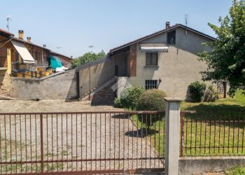 Semi-detached house Via Servour, Revello - photo 6