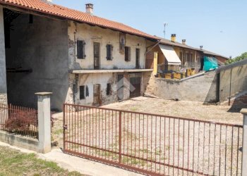 Semi-detached house Via Servour, Revello - photo 4