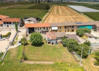 Semi-detached house Via Servour, Revello - photo 1
