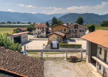 Semi-detached house Via Servour, Revello - photo 11