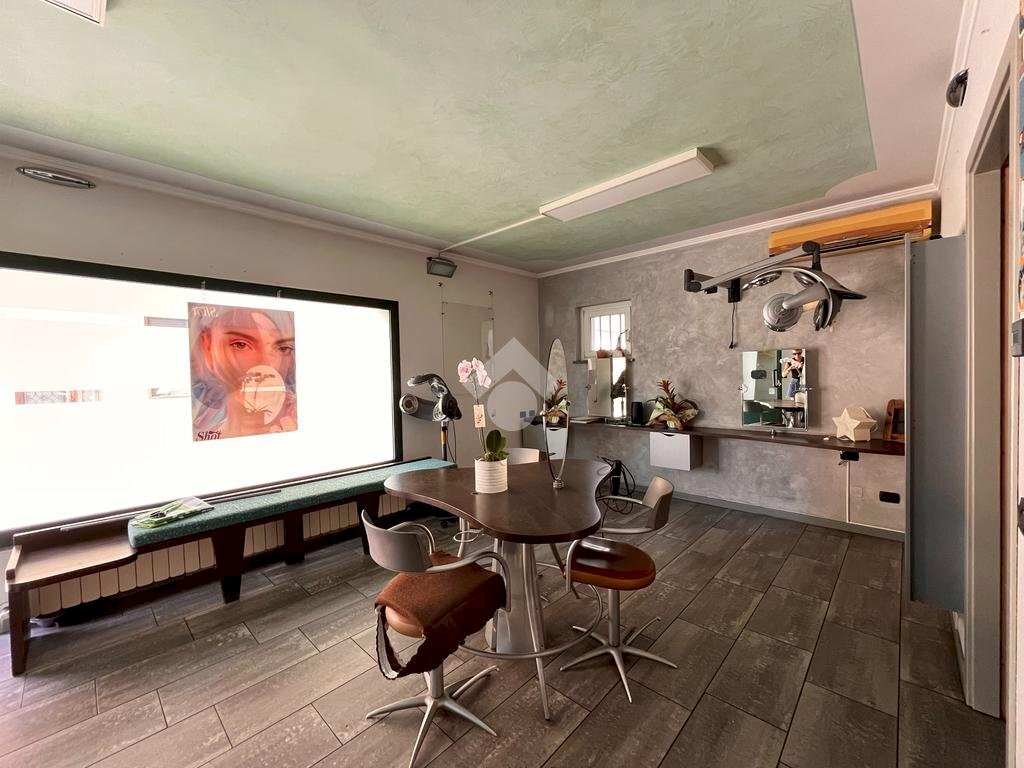 Shop Via Galileo Galilei, Galliate - photo 2