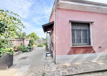 Independent house Vicolo San Martino, Borgarello - photo 22