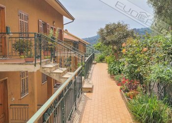 Four-room apartment via san carlo 6, Dolcedo - photo 1