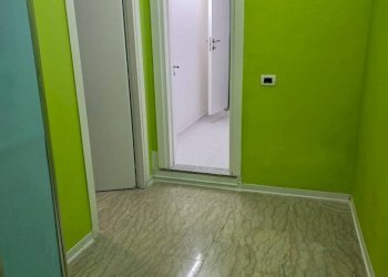 Negozio via Raffaele Libroia, Nocera Inferiore - foto 2