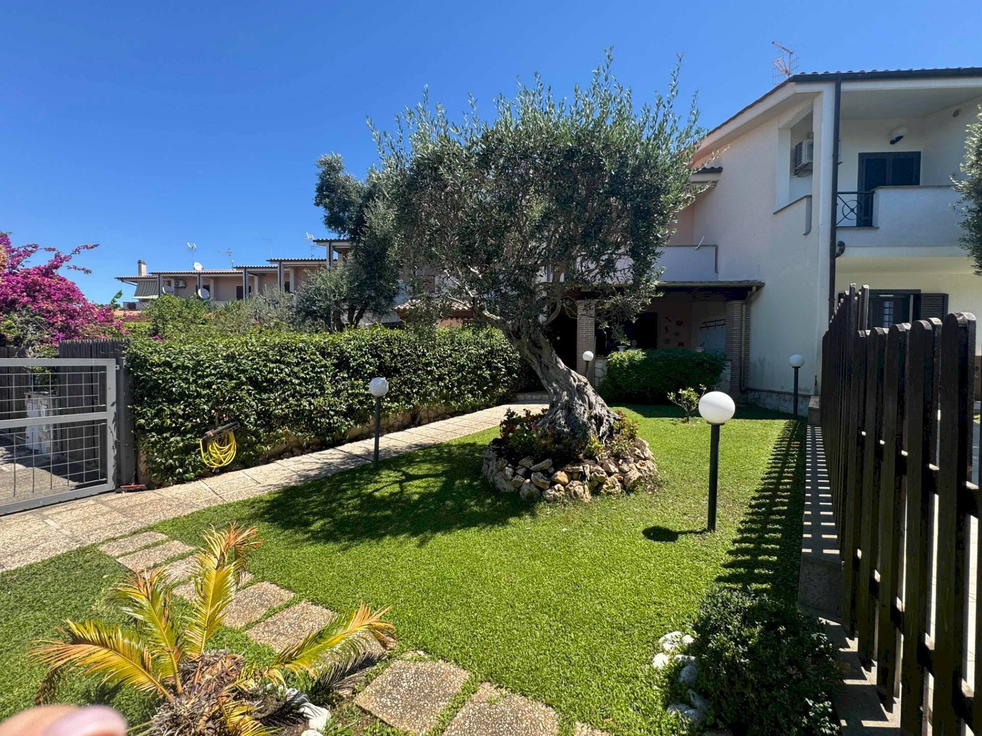 Foto 2 - Villa a Schiera Via Oceano Indiano
 
36, Santa Marinella - foto 2