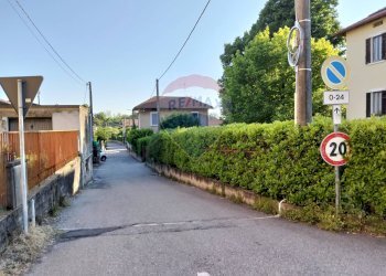 strada di accesso - Terreno edificabile Via Milano, Cocquio-Trevisago - foto 9