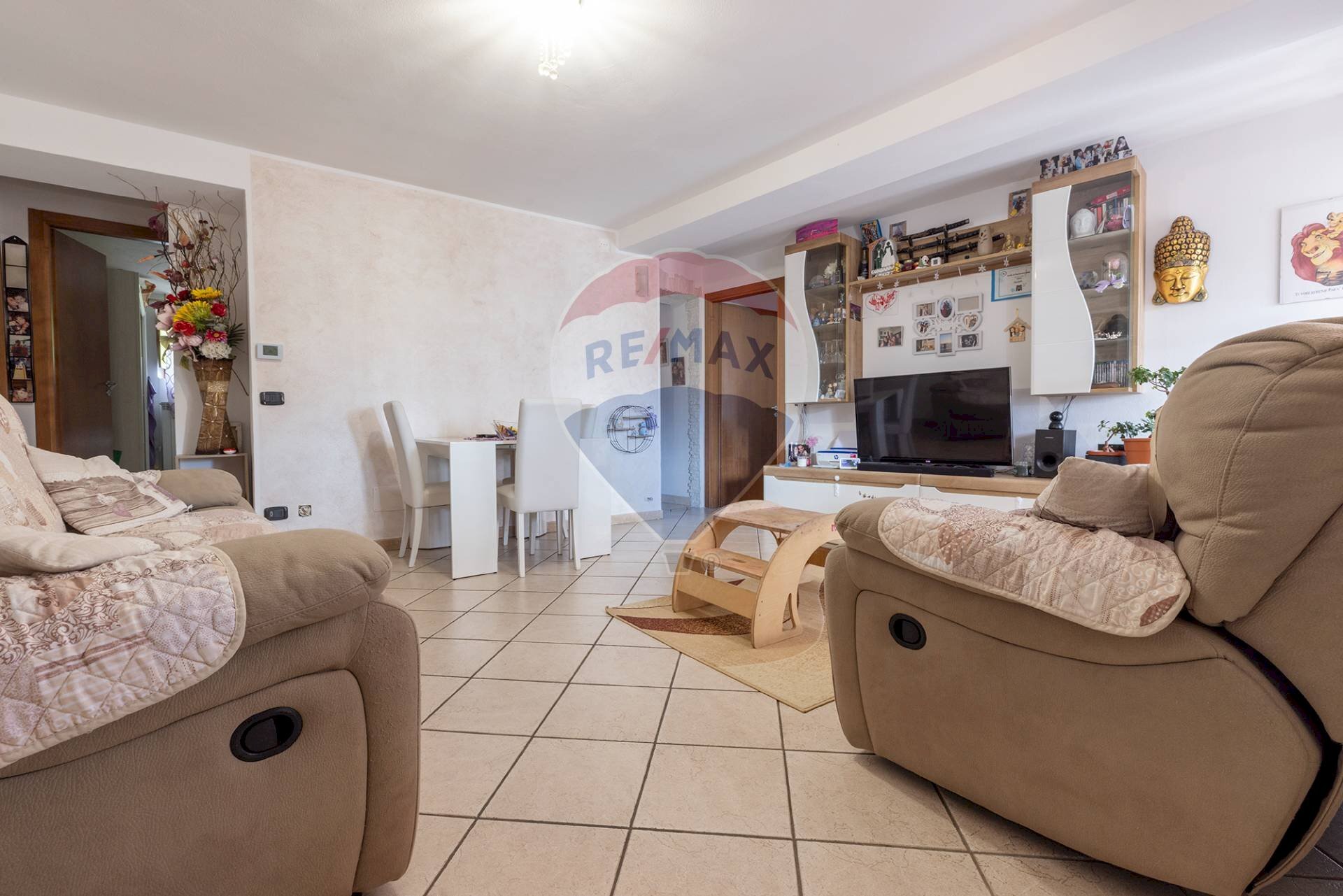 Sala da pranzo - Trilocale Via Dei Fabi
 
10, Cugliate-Fabiasco - foto 3