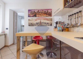 Cucina - Trilocale Via Dei Fabi
 
10, Cugliate-Fabiasco - foto 9