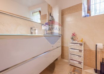 Bagno - Trilocale Via Dei Fabi
 
10, Cugliate-Fabiasco - foto 11