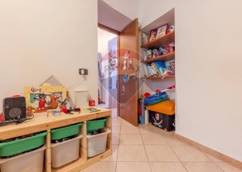 Camera / camera da letto - Trilocale Via Dei Fabi
 
10, Cugliate-Fabiasco - foto 18