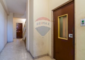 Hall / corridoio - Attico via guglielmo marconi
 
33, Gravina di Catania - foto 3