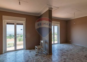 Stanza vuota - Attico via guglielmo marconi
 
33, Gravina di Catania - foto 5