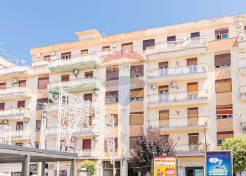 Edificio all\'aperto - Attico via guglielmo marconi
 
33, Gravina di Catania - foto 27