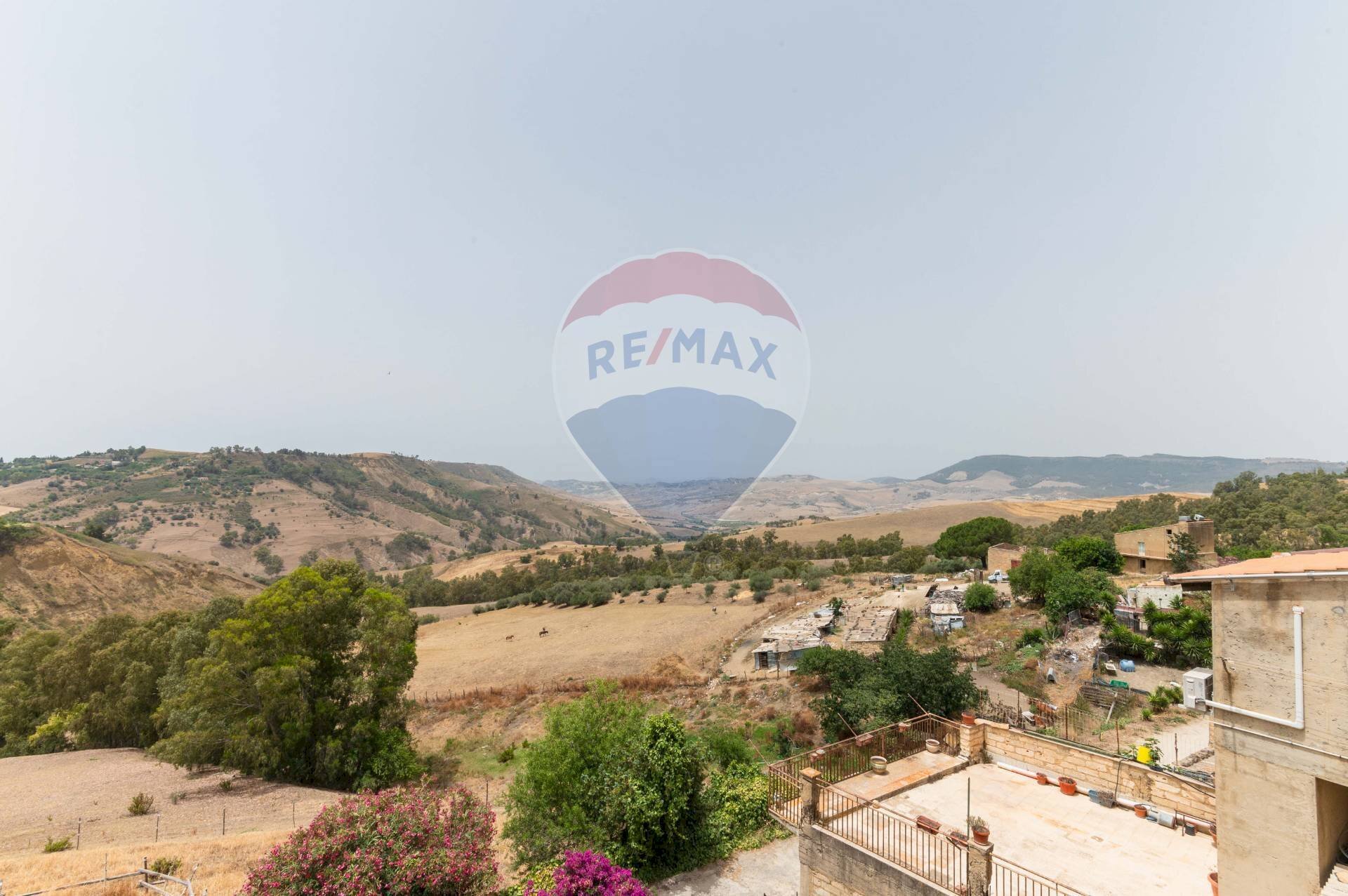 Vista delle montagne - Casa indipendente Via Birdirimi
 
28, Caltagirone - foto 3