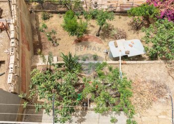 Giardino - Casa indipendente Via Birdirimi
 
28, Caltagirone - foto 16