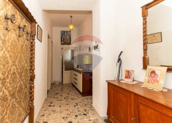 Hall / corridoio - Casa indipendente Via Birdirimi
 
28, Caltagirone - foto 19