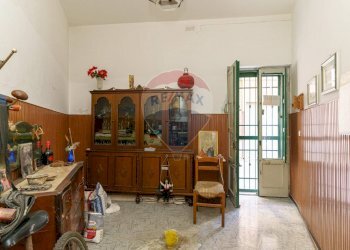 Soggiorno - Casa indipendente Motta Sant'Anastasia - foto 2